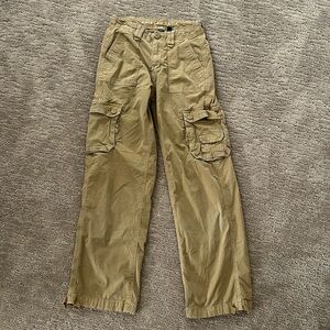 AE snappy stretch baggy cargo pants size 000 short.